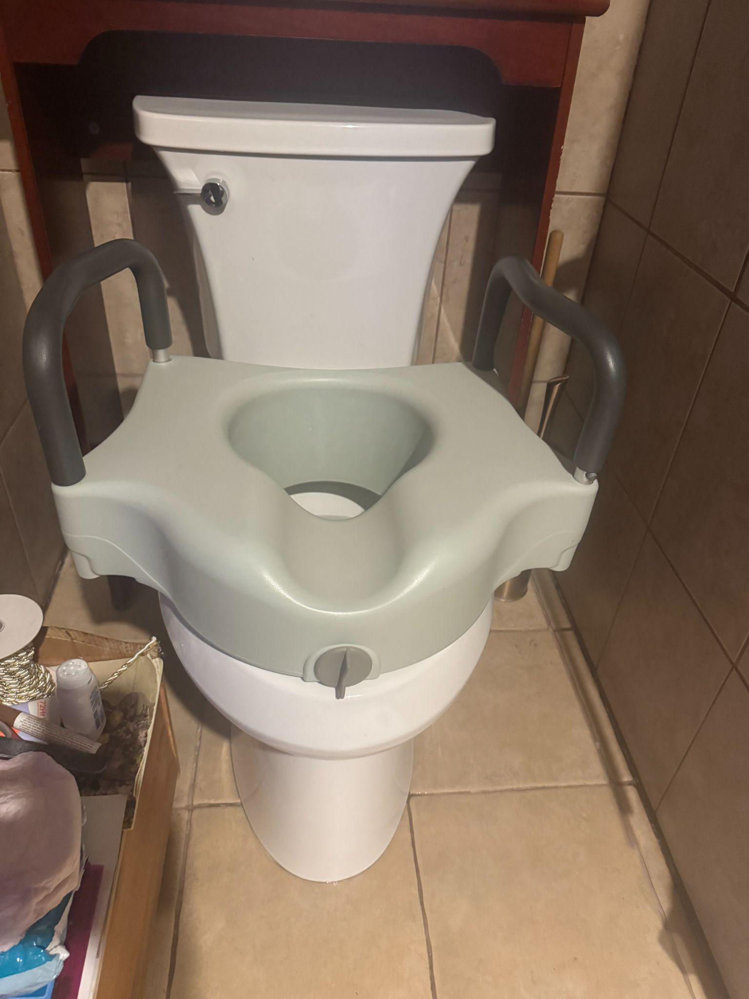 A properly repaired toilet helps eliminate leaks, running water, and unnecessary water waste.